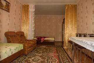 Гостевой дом RAiSA Гагра Классический четырехместный номер-2