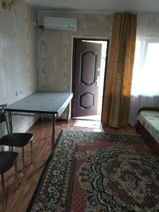 Гостевой дом RAiSA Гагра Классический четырехместный номер-3