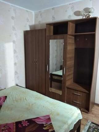 Гостевой дом RAiSA Гагра Классический четырехместный номер-5